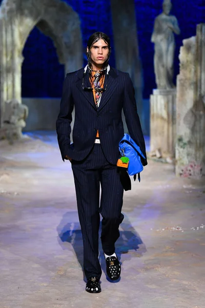 Look 2
